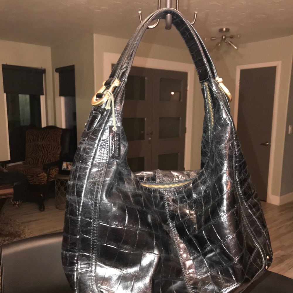BLACK OVERSIZED LIZ CLAIBORNE LEATHER PURSE